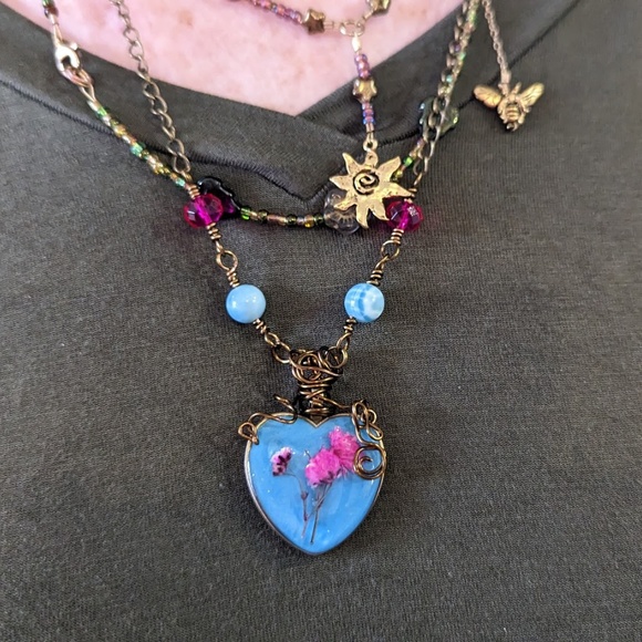 Pressed flower necklace - Picture 1 of 2